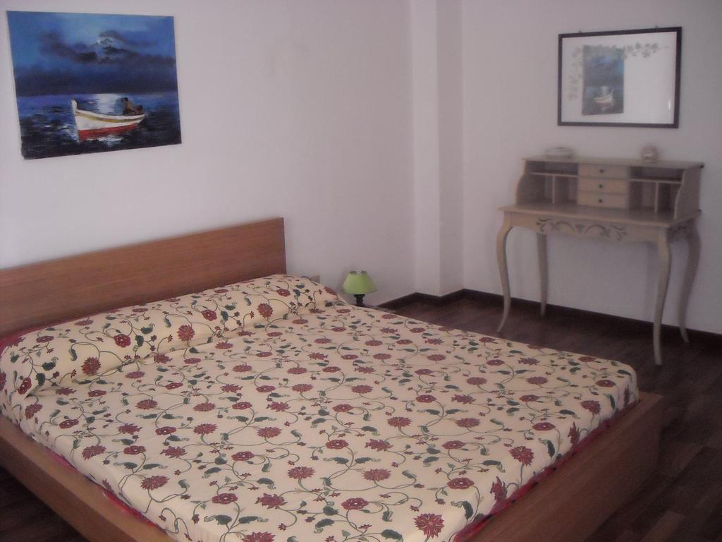 Apartment In A Villa A Mondello Room photo